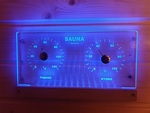 Thermo et hygromètres sauna DUO SAUNIA LED-RGB THERMO-HYGROMÈTRE 46307, 12V/230V, IP65, BLUETOOTH SAUNIA LED-RGB THERMO-HYGROMÈTRE 46307